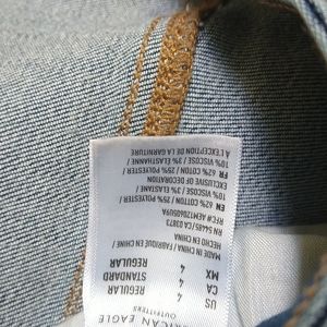 American Eagle size 4 next level stretch distressed jeans